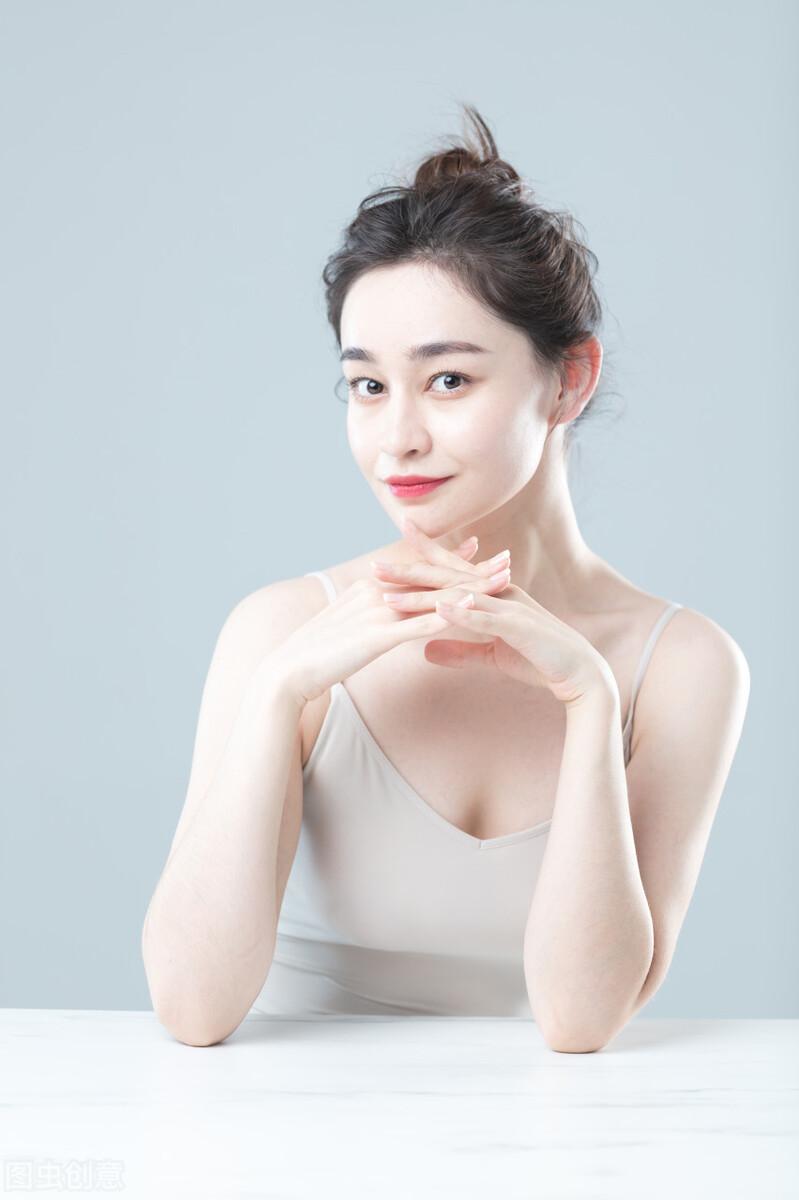 50岁男人，为什么普遍受20岁女人青睐？2个原因